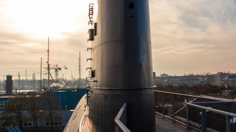 Submarine